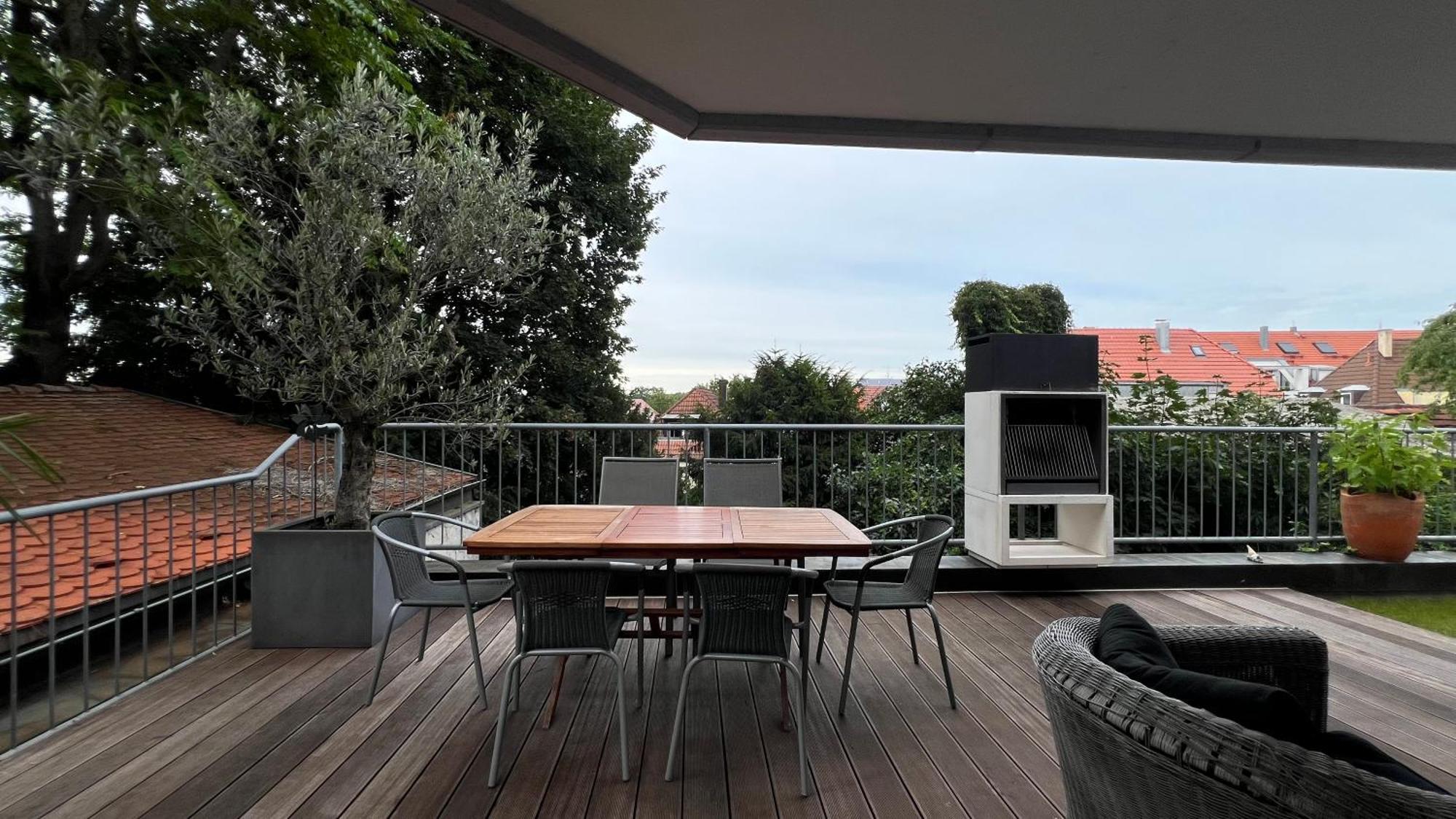 Ludwigshome Luxus - Zentral, Kostenloser Parkplatz, Terrasse Ludwigsburg Exterior foto